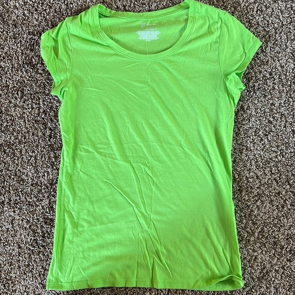 No Boundaries Tops - Green medium no boundaries tee